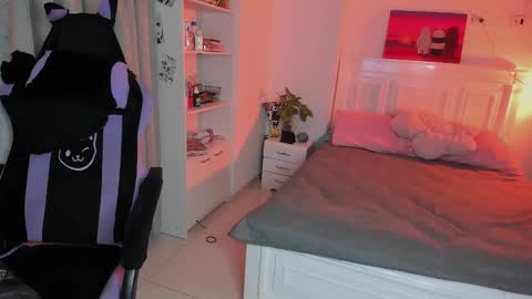 Lili online show from 09/29/25, 11:31