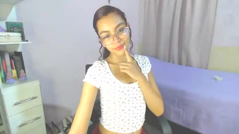 Snapshot of soy_miauhg chatting on 06/25/26, 04:56 Miauhg online show from 06/25/26, 04:56