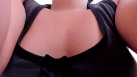 Naty online show from 01/11/25, 03:20