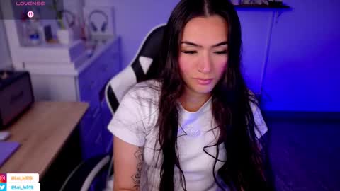 Luisa    online show from 10/16/25, 08:10