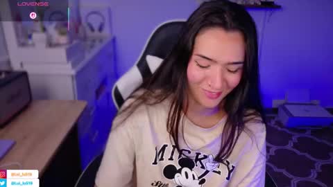 Luisa    online show from 12/14/25, 08:57