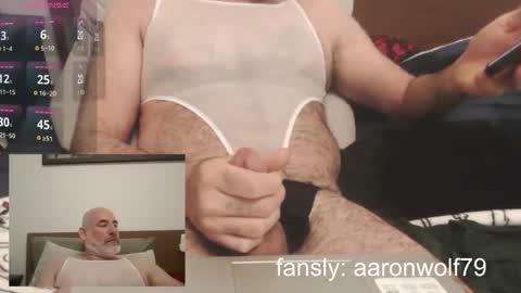 Snapshot of soyelpoti79 chatting on 02/14/26, 09:55 WhiteWolfFL online show from 02/14/26, 09:55