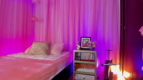      25  online show from 01/31/25, 11:56