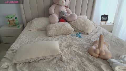 Adeline independent model online show from 12/25/24, 05:37