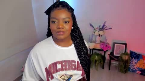 Maria  online show from 10/06/25, 10:07