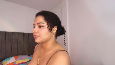 Snapshot of soynerea chatting on 05/17/26, 02:42 online show from 05/17/26, 02:42