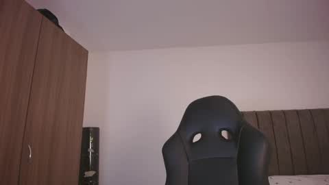 Snapshot of soynerea chatting on 06/08/26, 03:40 online show from 06/08/26, 03:40