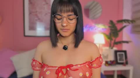 Aleja online show from 11/21/25, 05:39