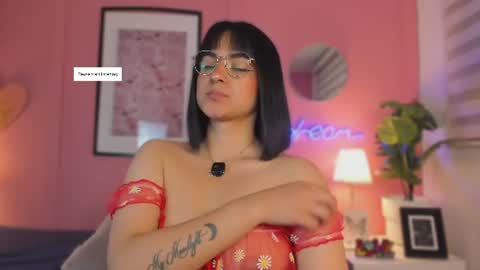 Snapshot of soysaraa_ chatting on 07/07/26, 04:48 Aleja online show from 07/07/26, 04:48