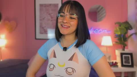 Snapshot of soysaraa_ chatting on 07/10/26, 05:45 Aleja online show from 07/10/26, 05:45
