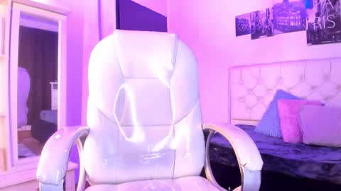      online show from 11/11/25, 01:16