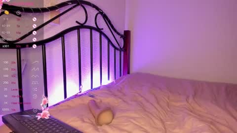 Snapshot of soyvane chatting on 12/07/24, 03:47 VANESSA online show from 12/07/24, 03:47