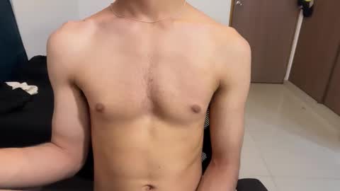 Snapshot of spaiseebuhnaanuh chatting on 09/09/25, 07:41 Roger online show from 09/09/25, 07:41