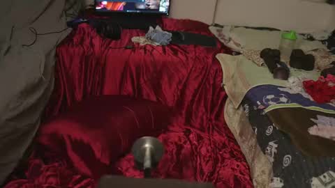 Snapshot of spandexfemboy chatting on 12/20/25, 12:18 spandexfemboy online show from 12/20/25, 12:18