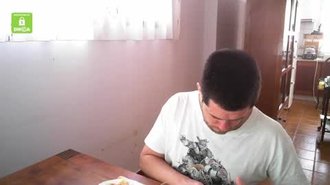 Snapshot of spanishboytenerife chatting on 04/19/26, 11:53 spanish online show from 04/19/26, 11:53
