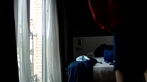 Manu  online show from 09/29/25, 04:45