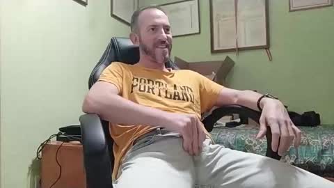 Manu  online show from 12/14/25, 05:29