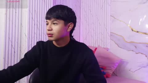 Snapshot of spark_tay chatting on 05/13/26, 02:42 spark_tay online show from 05/13/26, 02:42