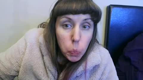 Tip 1 token  Follow me on instagram  Sparkle pinuppp online show from 01/25/25, 09:04