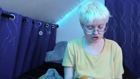 Atticus Pendragon online show from 11/30/25, 08:07