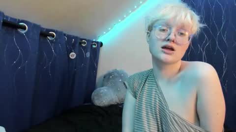 Atticus Pendragon online show from 12/05/25, 01:58