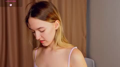 Snapshot of sparkusha chatting on 02/18/26, 06:48 Mary online show from 02/18/26, 06:48