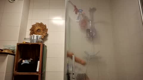 Snapshot of spectacularguy chatting on 01/10/25, 06:49 DutchDude online show from 01/10/25, 06:49