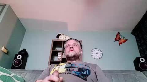 Snapshot of spectacularguy chatting on 01/11/25, 12:01 DutchDude online show from 01/11/25, 12:01