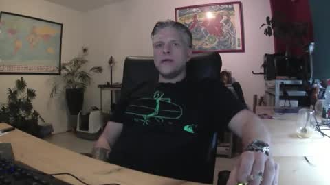 Snapshot of spectacularguy chatting on 01/12/26, 12:10 DutchDude online show from 01/12/26, 12:10