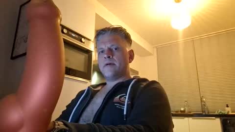 Snapshot of spectacularguy chatting on 03/07/26, 08:50 DutchDude online show from 03/07/26, 08:50