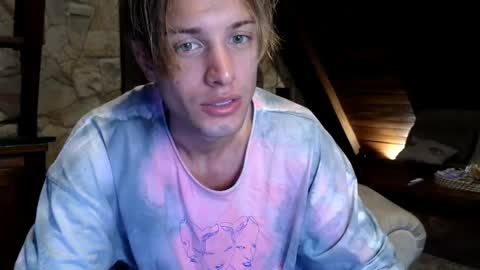 Sasha --  online show from 04/17/26, 08:45