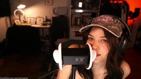 m online show from 03/05/26, 01:23