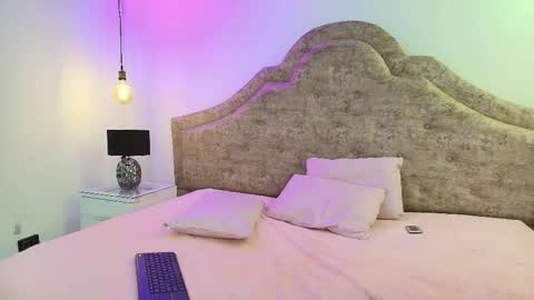 sphere_01 online show from 12/22/25, 03:58