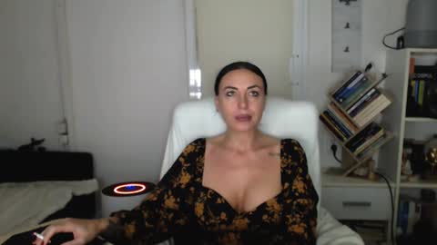 Carla online show from 10/18/25, 04:08