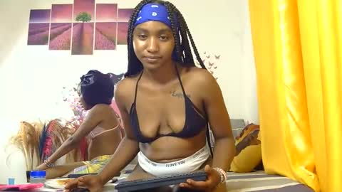 Snapshot of spicy_angels chatting on 06/07/26, 07:06 Quinter Cheeky online show from 06/07/26, 07:06