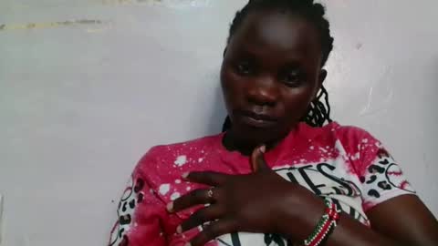 spicy_bella69 online show from 05/13/26, 09:39