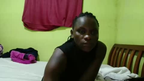 Snapshot of spicy_bella69 chatting on 05/16/26, 08:29 spicy_bella69 online show from 05/16/26, 08:29