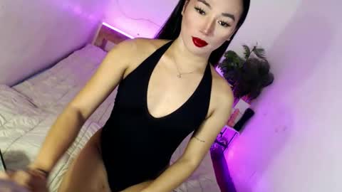 Alora online show from 12/23/25, 09:51