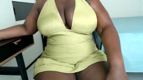 SPICYCHOCSTRAW online show from 03/02/26, 07:10