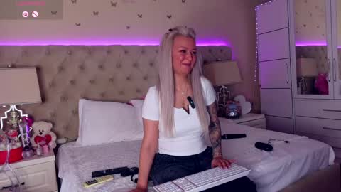 Alicia online show from 04/29/26, 09:46