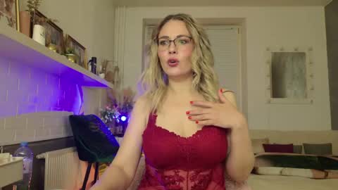 Snapshot of spicyhotmilf chatting on 05/13/26, 08:06 Lexsy online show from 05/13/26, 08:06