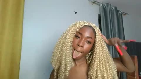 Snapshot of spicyshante chatting on 01/14/26, 08:25 Shante online show from 01/14/26, 08:25