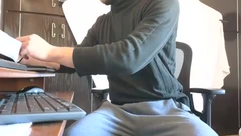 Marco. When Im offline you can view premium content in bio online show from 11/14/25, 09:41