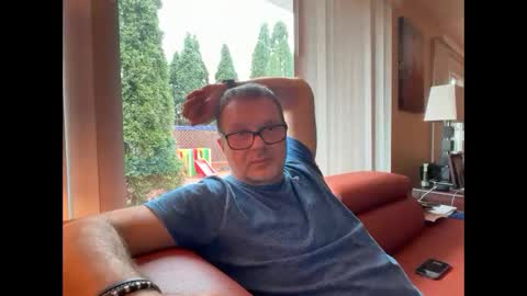 Snapshot of spike69old chatting on 04/01/26, 10:51 spike69old online show from 04/01/26, 10:51