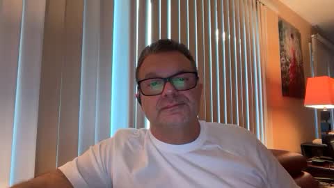 Snapshot of spike69old chatting on 05/08/26, 11:32 spike69old online show from 05/08/26, 11:32