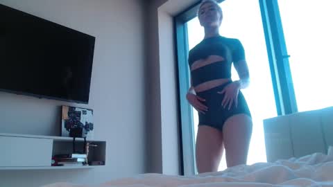 Elizabeth online show from 03/16/26, 01:04