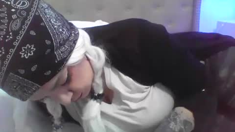 Vanessa Spade online show from 01/29/25, 09:55