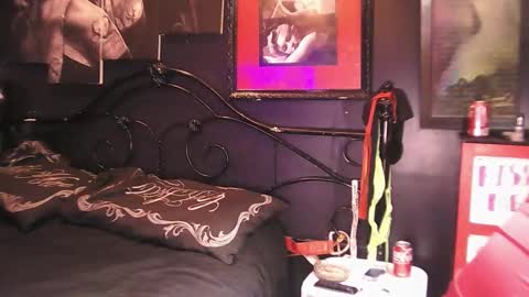 Daddy  His Splash Queen online show from 12/17/25, 08:20