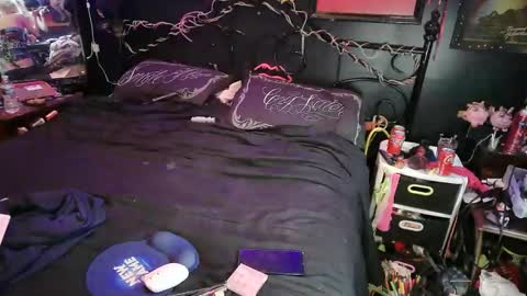 Snapshot of splashh_queen420 chatting on 02/15/26, 02:08 Daddy His Splash Queen online show from 02/15/26, 02:08