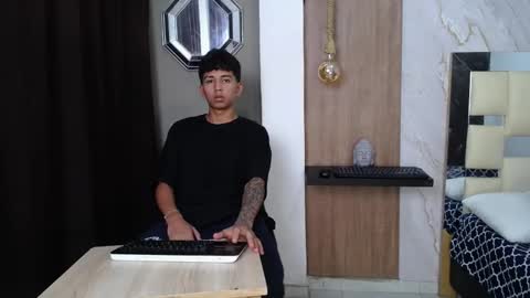 RAY online show from 11/10/25, 04:06